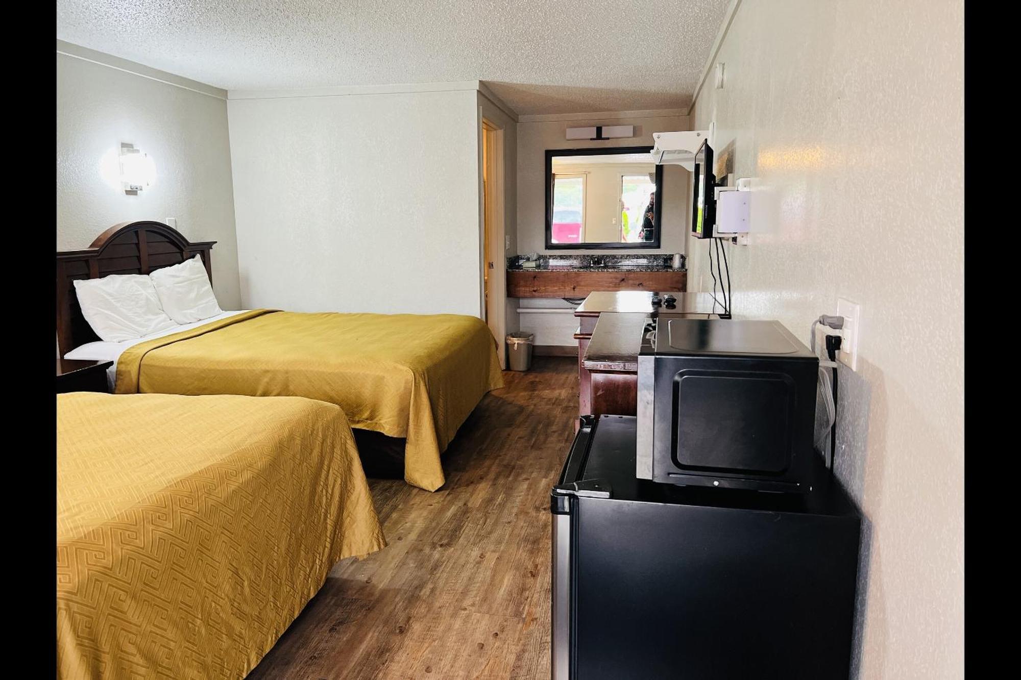 Cozy Garden Inn By Oyo Hwy 40 Richmond Buitenkant foto