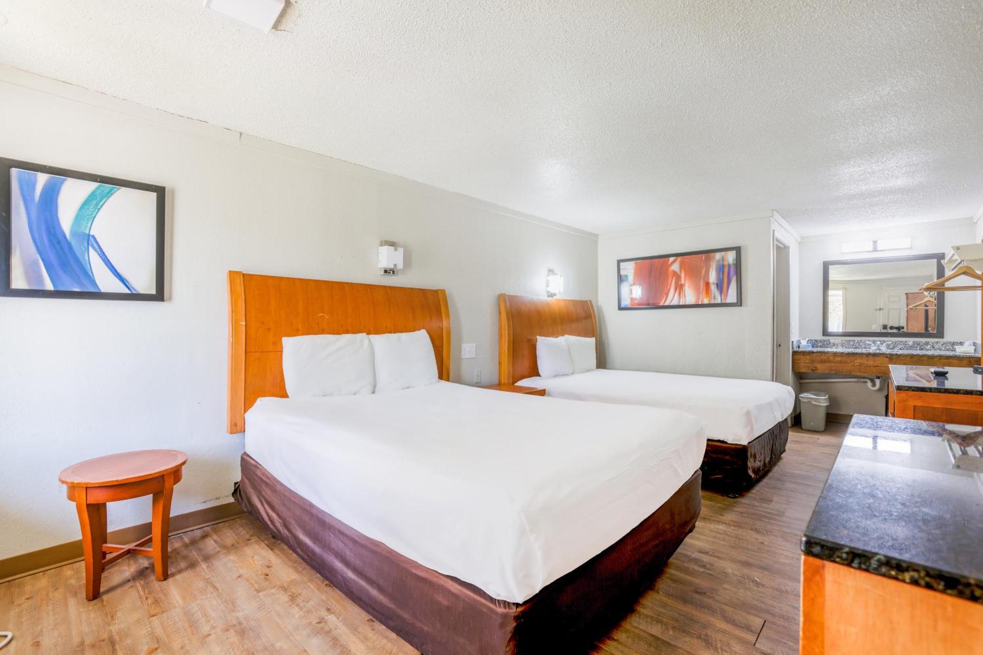 Cozy Garden Inn By Oyo Hwy 40 Richmond Buitenkant foto