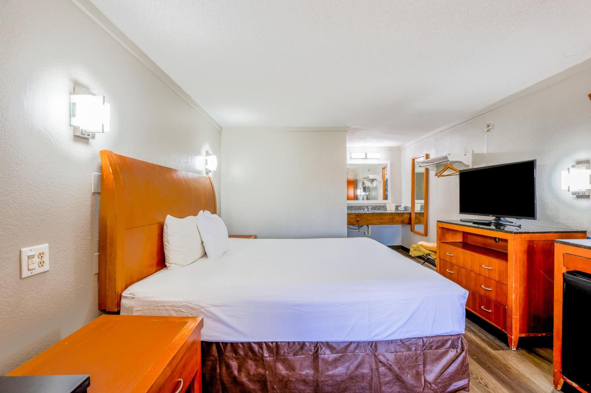 Cozy Garden Inn By Oyo Hwy 40 Richmond Buitenkant foto