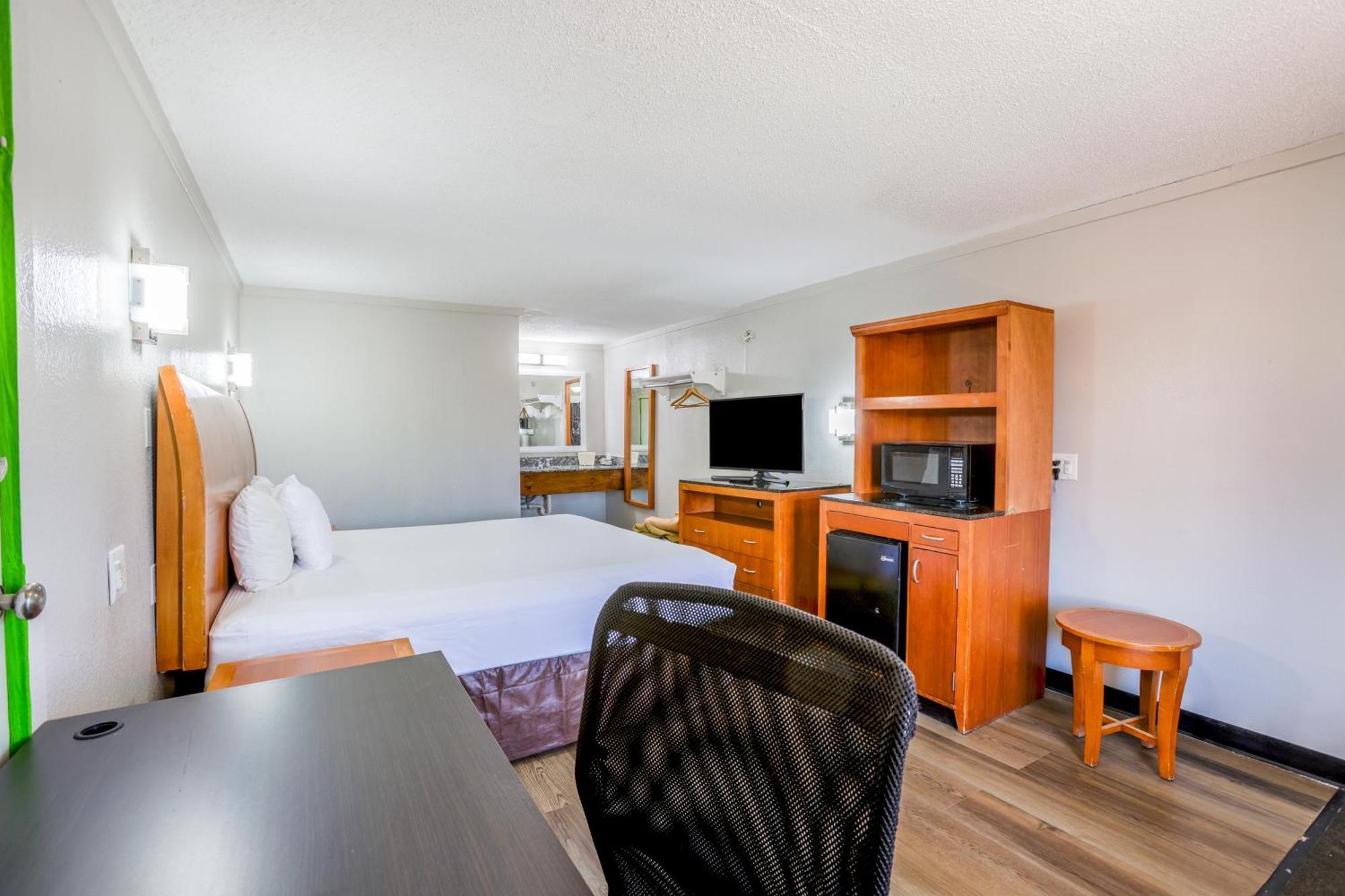 Cozy Garden Inn By Oyo Hwy 40 Richmond Buitenkant foto