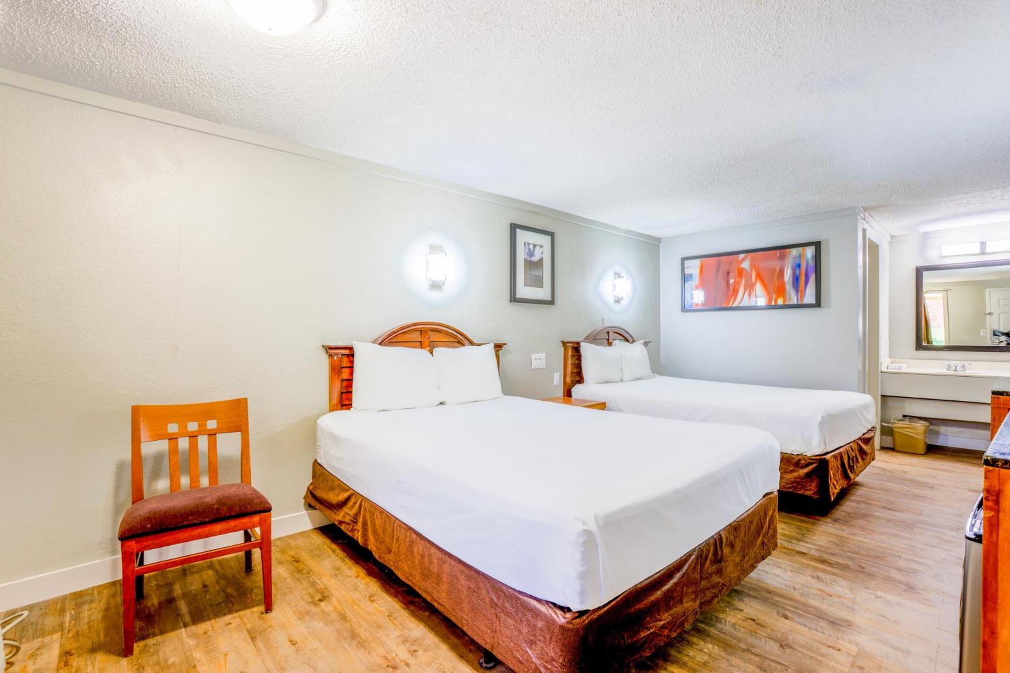 Cozy Garden Inn By Oyo Hwy 40 Richmond Buitenkant foto