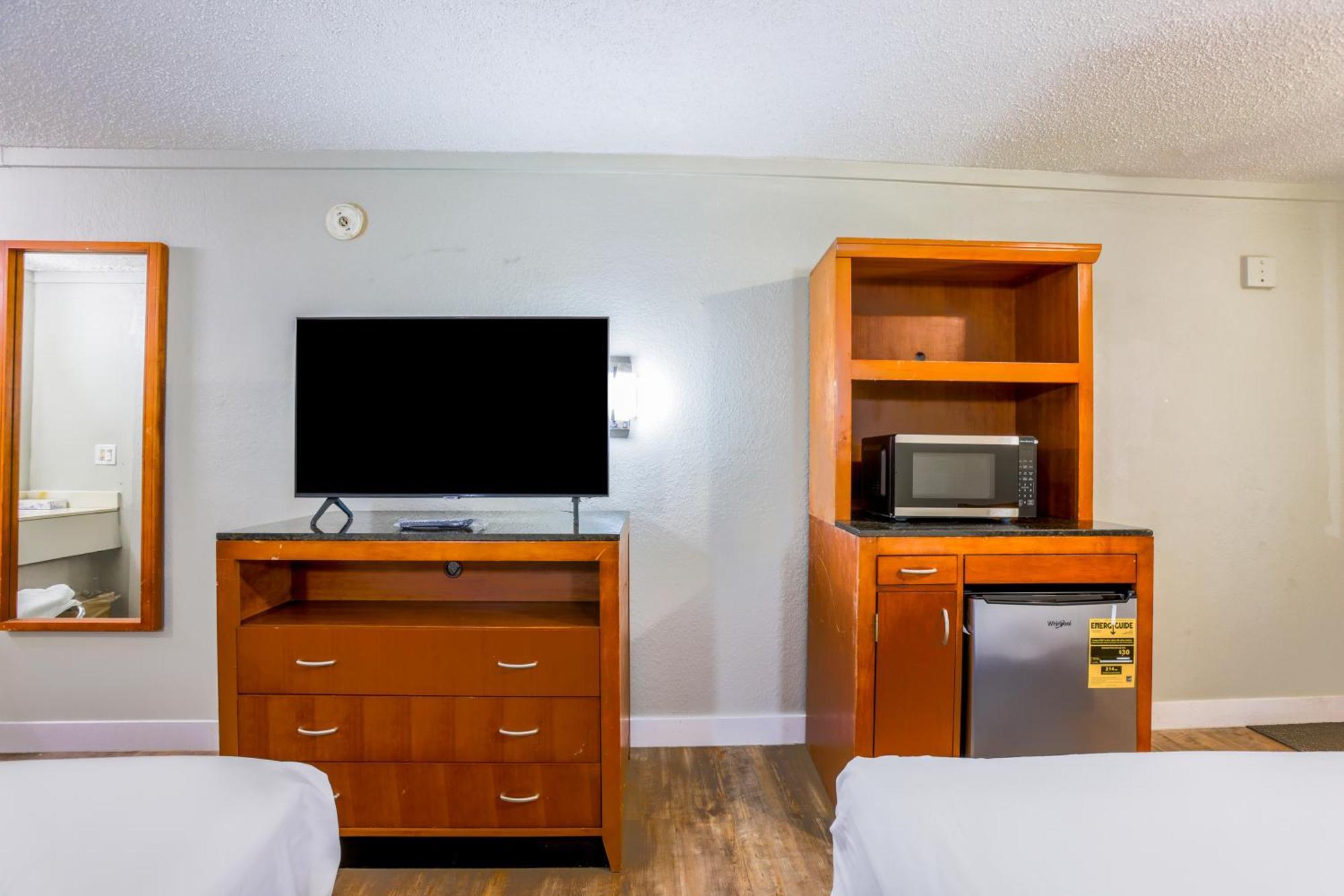 Cozy Garden Inn By Oyo Hwy 40 Richmond Buitenkant foto