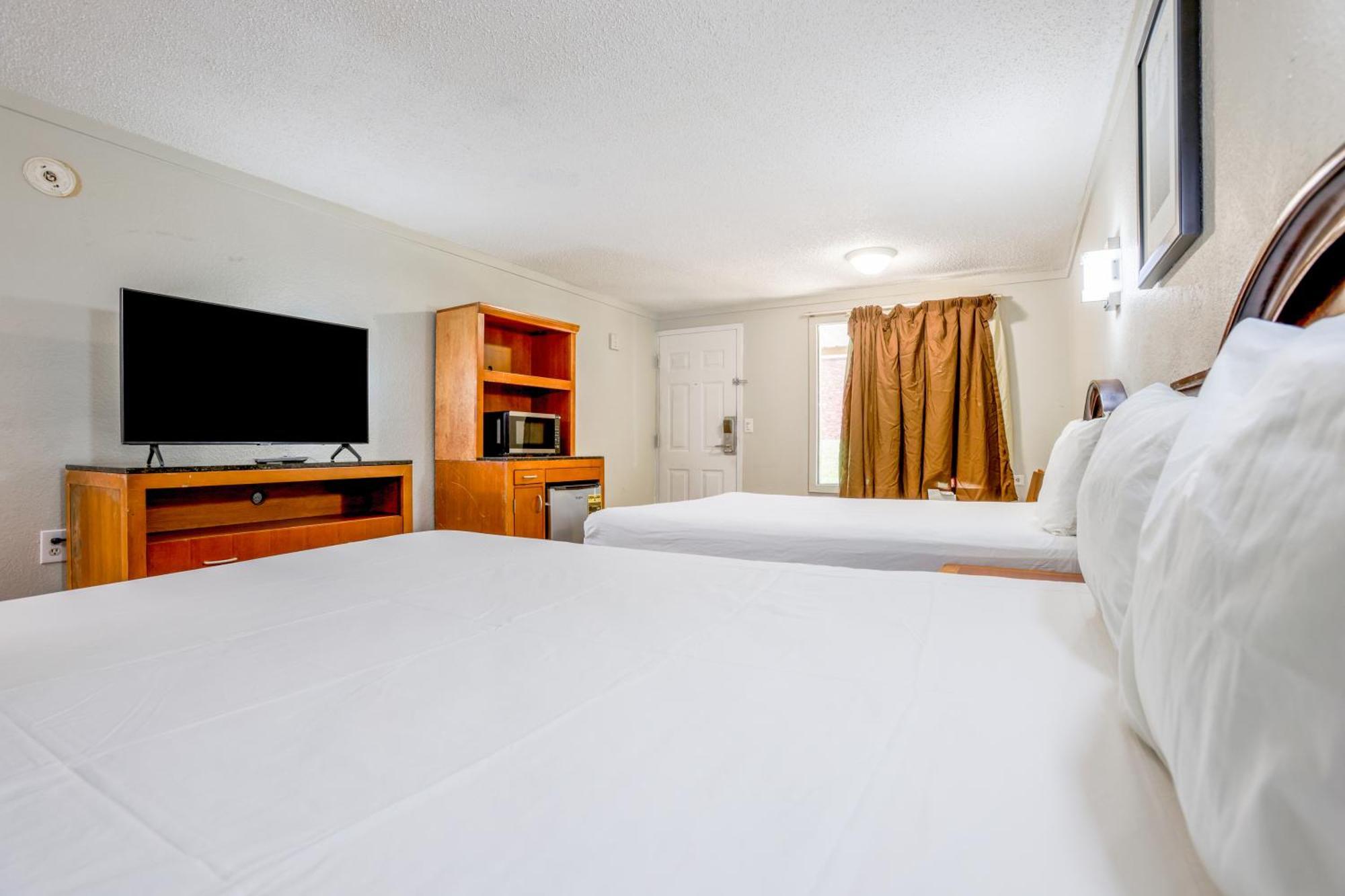 Cozy Garden Inn By Oyo Hwy 40 Richmond Buitenkant foto