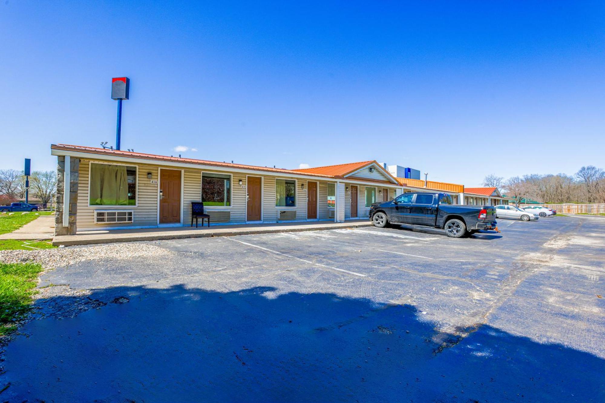 Cozy Garden Inn By Oyo Hwy 40 Richmond Buitenkant foto