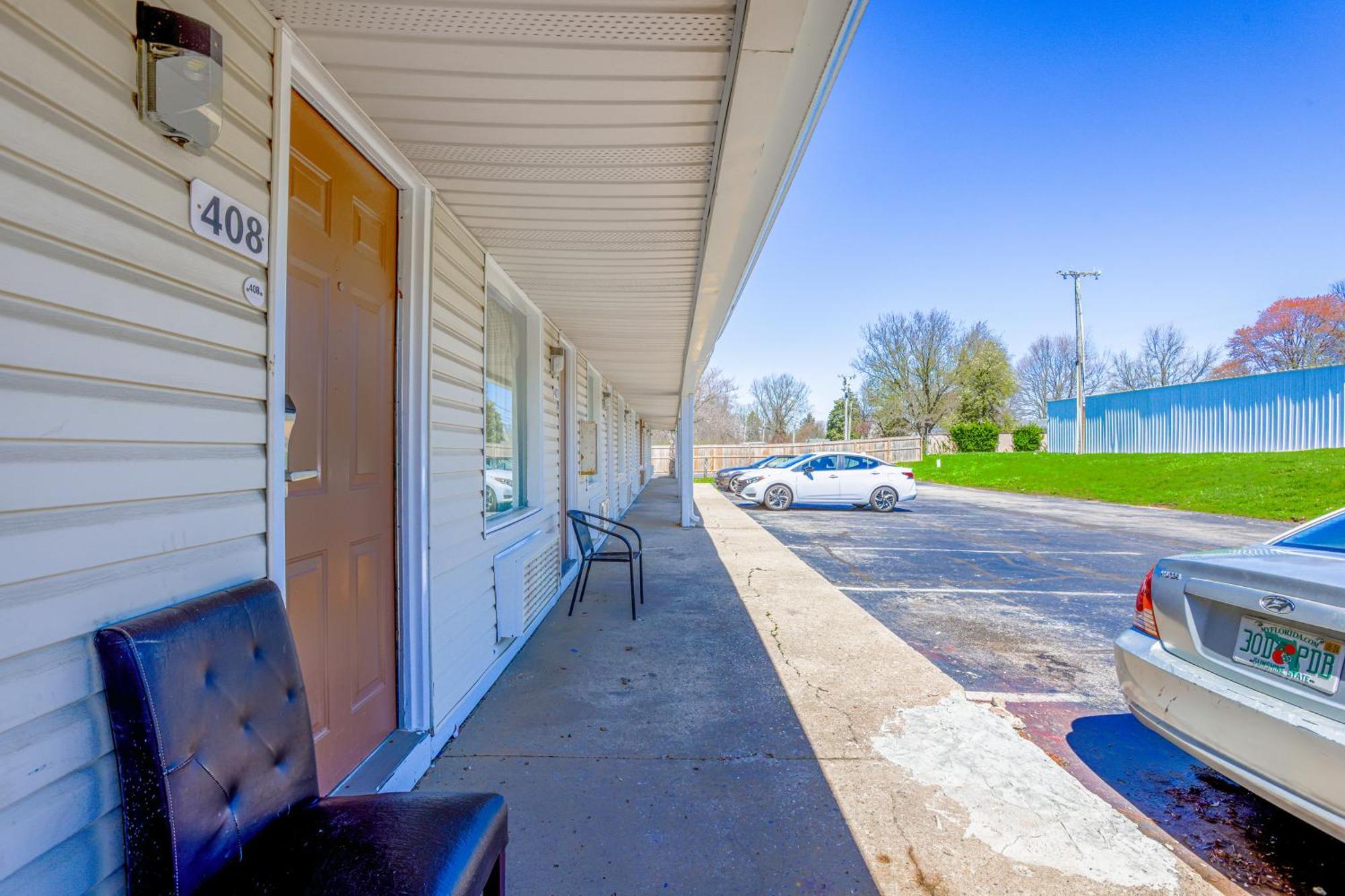 Cozy Garden Inn By Oyo Hwy 40 Richmond Buitenkant foto